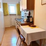 Haus Mirabell شقة